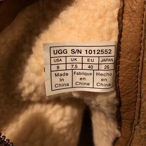 UGG Women's 1012552 Leather Buckle Ankle Boots